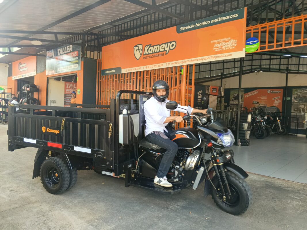 Foto cliente feliz con kameyo